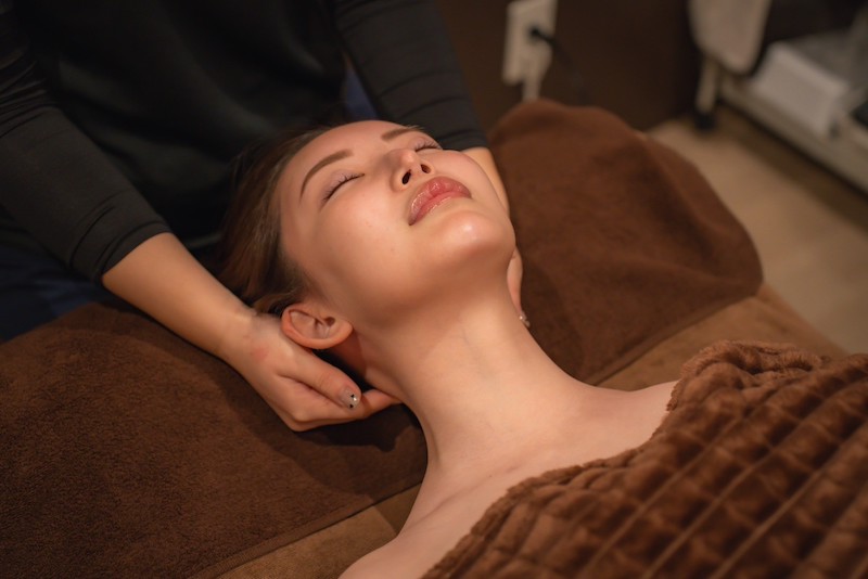 オールハンドのエステ施術で自律神経を整え深い眠りへ